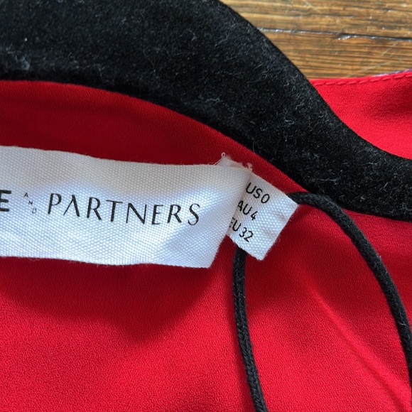 NWT Fame & Partners Evelyn floral wrap dress - Picture 7 of 13